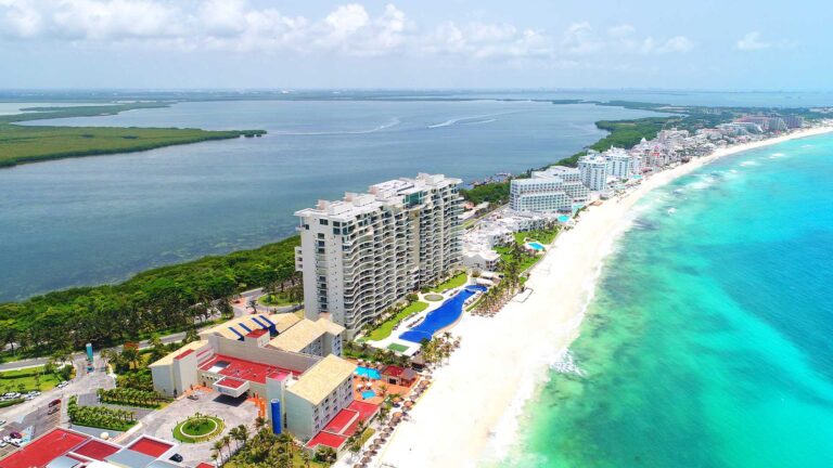 LAHIA OCEAN LAGUNA RESIDENCES
